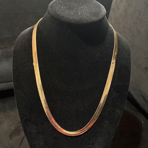 Jewelry - Necklace